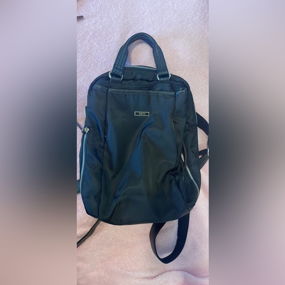 Roots backpack-laptop bag - Picture 2 of 3